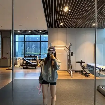阎飞诺